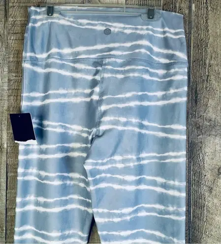 Scorpio Sol Compression Leggings Size Small (Flaw-spot) Tie Dye Sky Dye