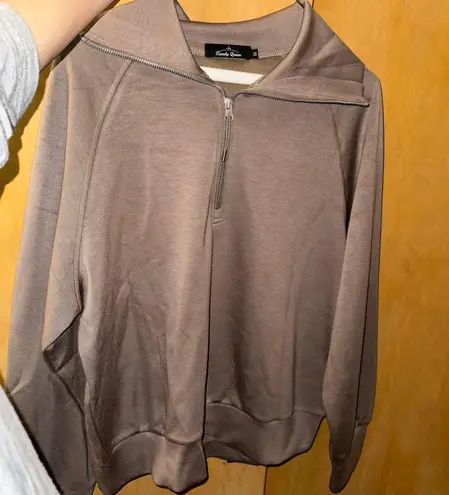 Amazon Trendy Queen Quarter Zip | M