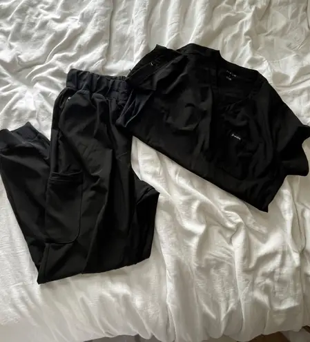 Jaanuu Black  Scrub Set