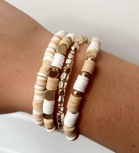 Handmade NEW Neutral Clay Bead Bracelet Stack - Gold
Heishi Disk & Boho Beachy Beaded Set