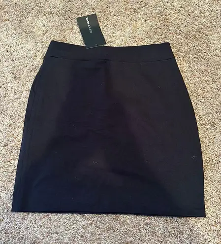 FashioNova Mini skirt