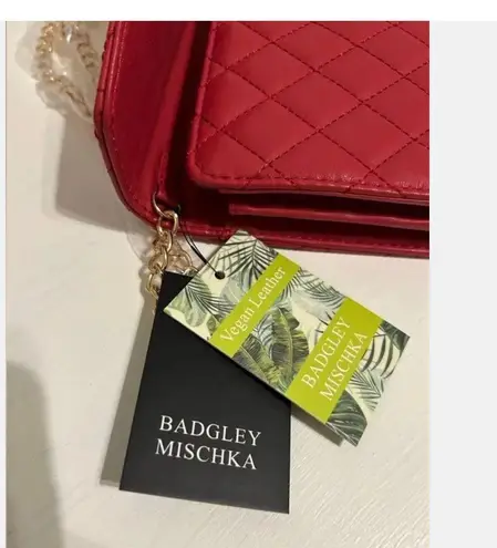 Badgley Mischka NWT Beautiful Red Quilted Crossbody Bag W Gold Accents