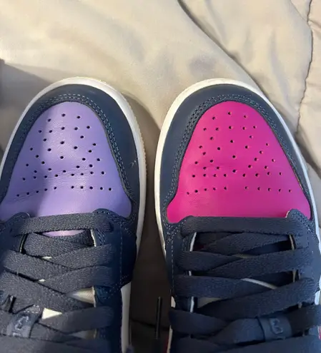 Jordan 1 low purple magenta