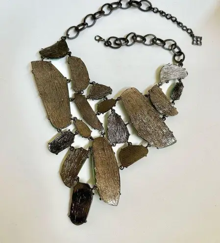 Green abstract statement necklace