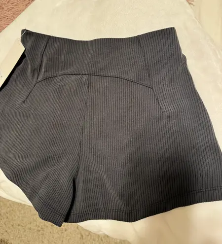 Lululemon Softstream Ribbed Line Shorts