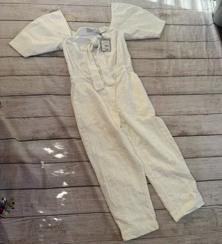 Iorane Laise Lace White Geometric Pattern Jumpsuit Size Large Tie Front NEW