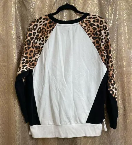 PINK - Victoria's Secret PINK Victoria’s Secret RARE white, black and cheetah crew neck color block sweat