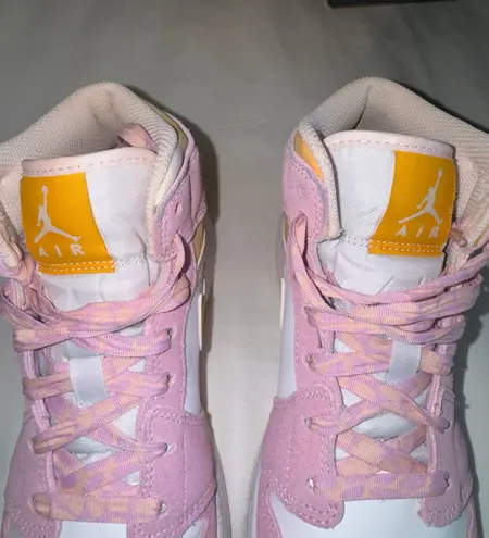 Air Jordan  1 Mid SE Sneakers