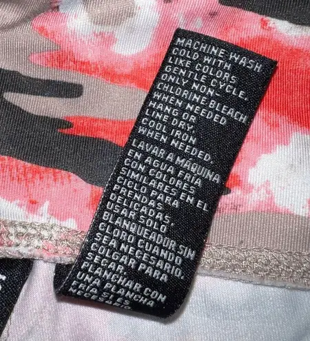 Kristin Nicole Womens Leggings Camo Print Athletic Workout Casual Capri Medium