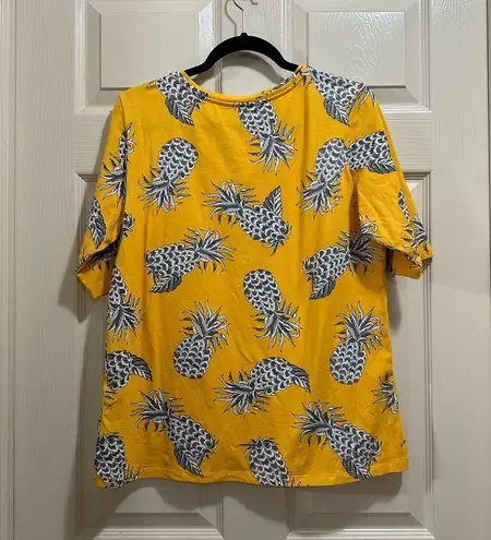 Christopher & Banks  short sleeve V-neck shirt yellow pineapple print size large