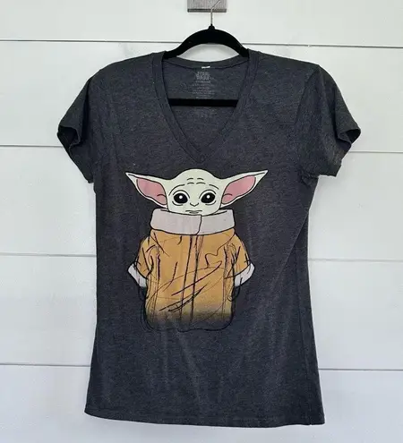 Star Wars Women’s Large Vneck Grogu Logo Tee