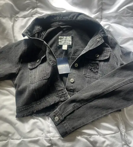 Forever 21 Brand New Black Denim Distressed Cropped Jacket