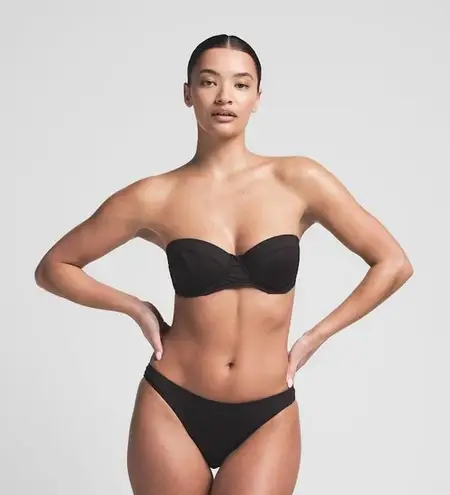 SKIMS Strapless Underwire Bikini Top Onyx Size XS