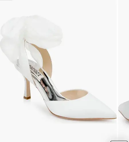 Badgley Mischka White Lace Up Heels