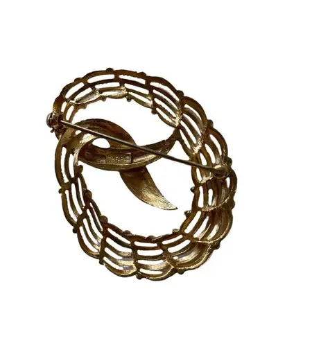 Trifari Vintage  filagree brooch