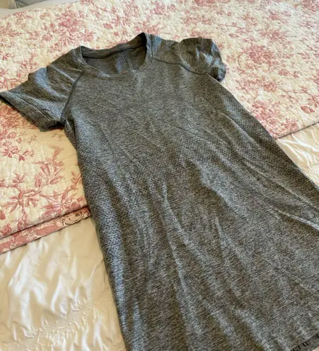 Lululemon  Swiftly Short Sleeve Tech - Image 2