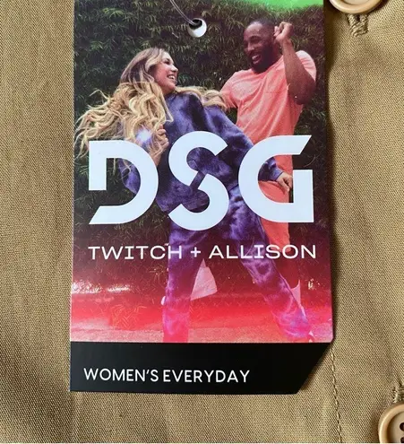 DSG women’s BF woven collared button down long sleeve shirt large sahara sand Tan