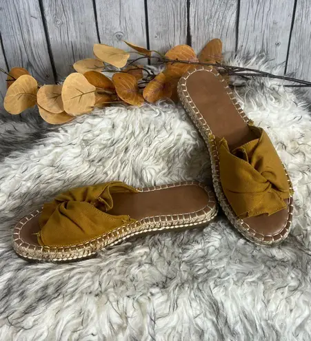 Universal Standard š Mustard Knot Espadrille Sandals ā Siz8