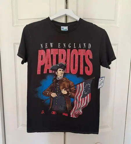 47 Brand NWT Vintage '47 New England Patriots Historic Witness Tubular Tee Small