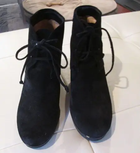 via spiga Fedora Black Suede Booties - Sz 8