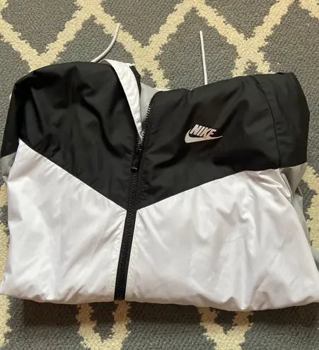 Nike Windbreaker Zip Up White Size M