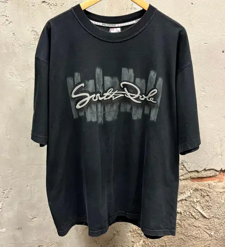 Southpole Vintage Y2K Textured Metallic Graphic Black Oversized Tee Streetwear