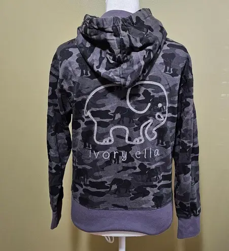 Ivory Ella  Women's Camo Hoodie Size XXS