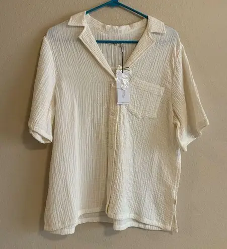 UGG NWT  button down