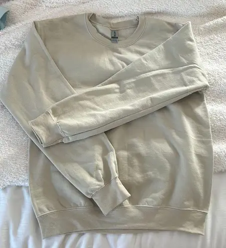 BRAND NEW cream crewneck