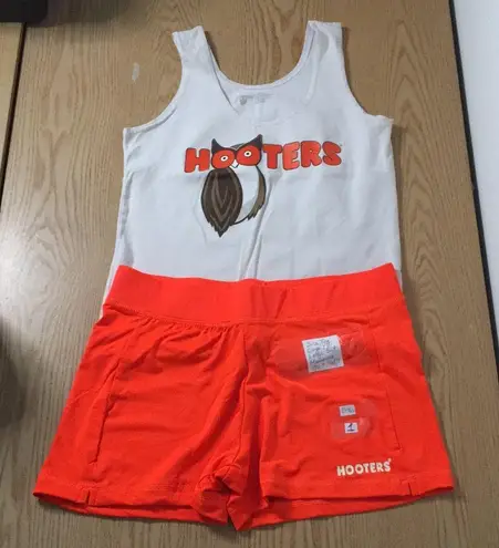 Hooters B46 #1 Girl Worn Uniform Tank & New Shorts Stretchy Size Medium