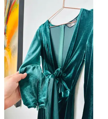 Bronx & Banco Emerald Green Velvet Wrap Waist Long Sleeves Jumpsuit Size Medium