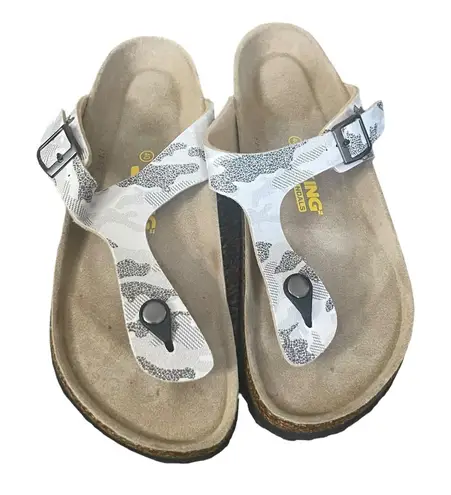 Viking Sandals Women's Size 9 White Camo Soft Footbed Sandals