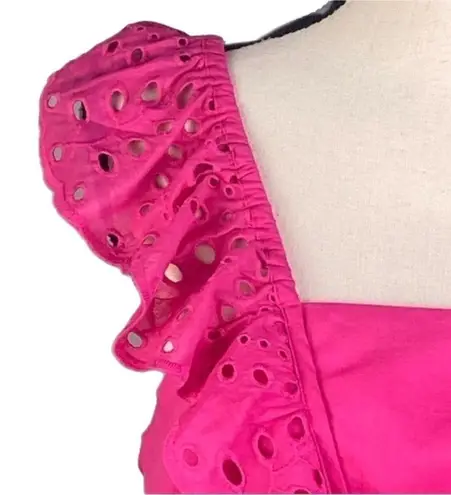 BANANA REPUBLIC FACTORY bright pink eyelet peplum top in size Medium. NWT