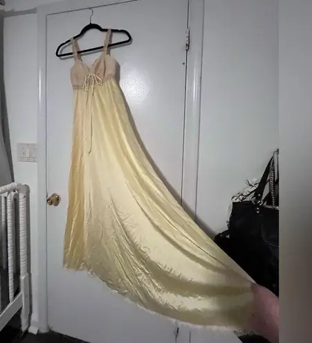 70s butter yellow and cream floral lace slip dress cottagecore fairy vintage