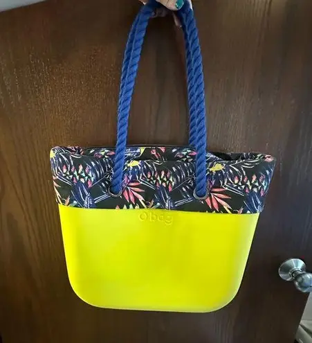 O Bag Vibrant Yellow and Blue Geometric Tote