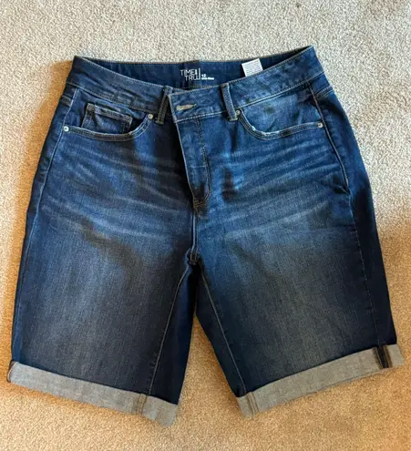 Time & Tru  Mid-Rise Bermuda Denim Shorts Sz 12