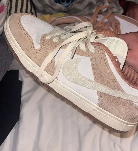 Nike Dunks thumbnail 5