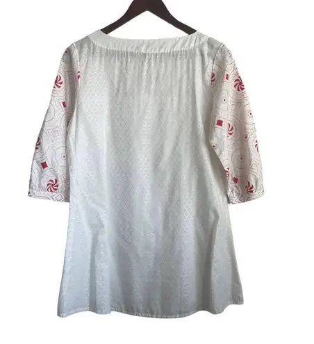 Taaga Top Women L White Red Crew Neck 3/4 Sleeve Artsy Print Lightweight Size L