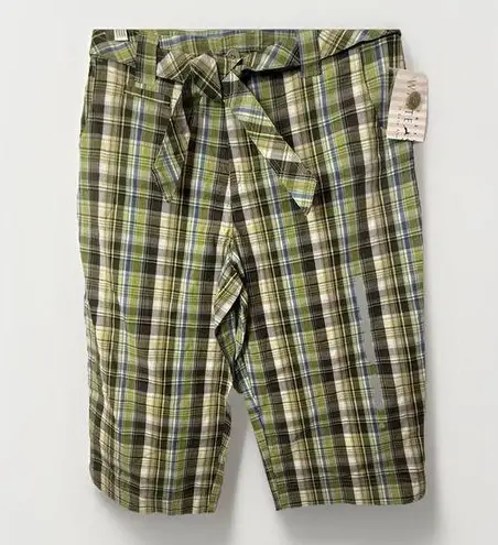 White Stag Golf Casual Pants Womens 10 Plaid Green Stretch Slash Pockets Flat Front Capri