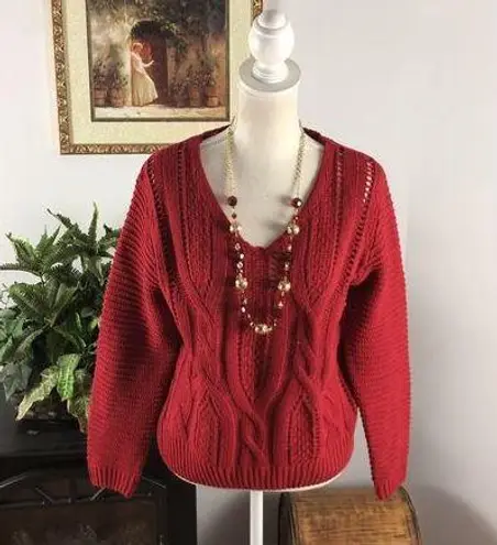 Ivy Rose Women’s Size M Red V
