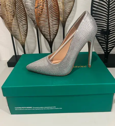 Lauren Lorraine Elegant Silver Stiletto Heels by  Size 5.5