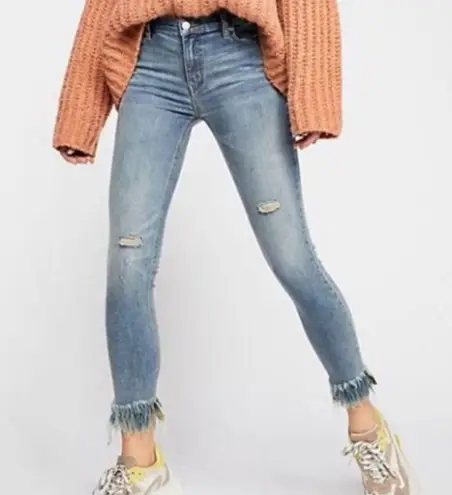 Free People  Great Heights Frayed Hem High Rise Stretch Skinny Jeans Size 25