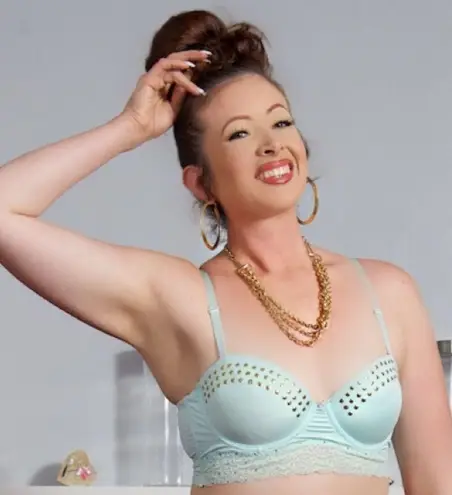 4” Textured Gold Latina Hoop Earrings