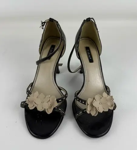 Vintage Fioni Black and Cream Floral Heels Size 8