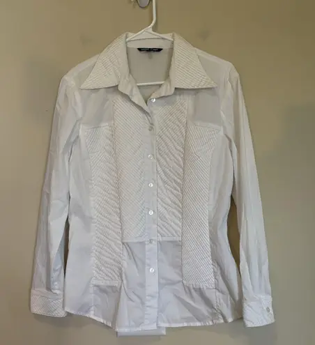Samuel Dong Women's Small Button Down Pin Tuck White Collar