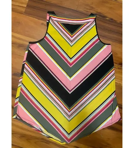 C Est 1946 Womens Sleeveless Top Metal Accent Bold Chevon Print Size L Size L