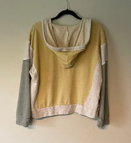 Hem & Thread Slouchy Distressed Yellow/Cream/Green Hoodie. Size Medium.