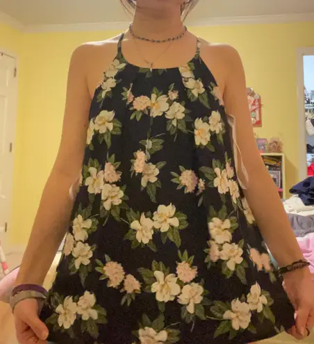 DNA couture Navy Floral Tank- NWOT