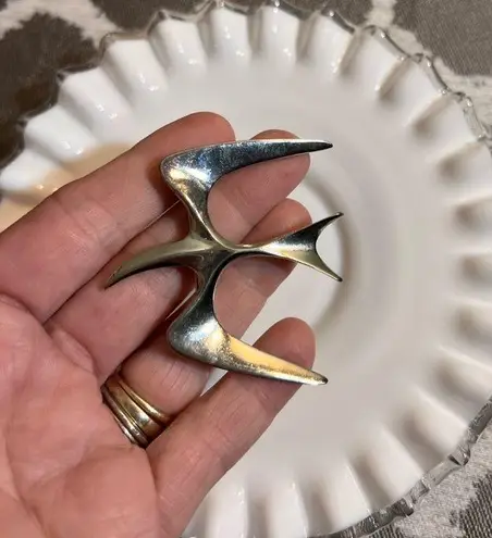 Bird Brooch Sarah Coventry Mr Seagull Silver Brooch retro modern abstract 70s