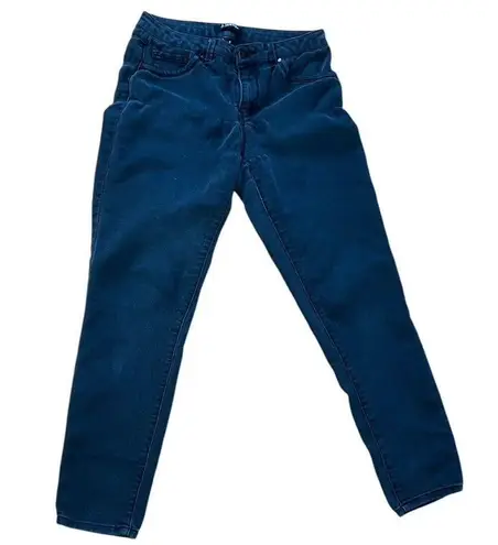 D. Jeans Women's Size 8 Straight Leg Stretch Mid Rise Black Denim Jeans